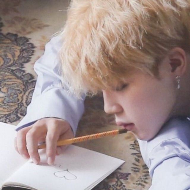 A moment captured by Jimin (BTS)'s fan