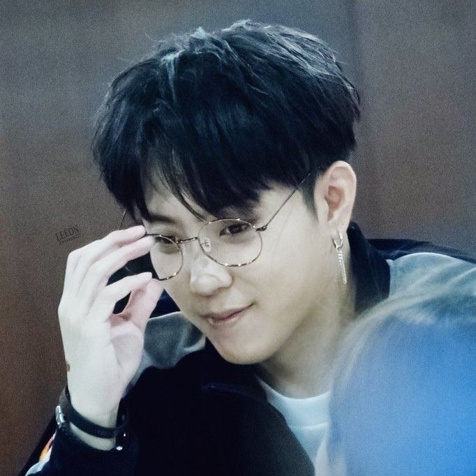A moment captured by Eun Jiwon (SECHSKIES)'s fan