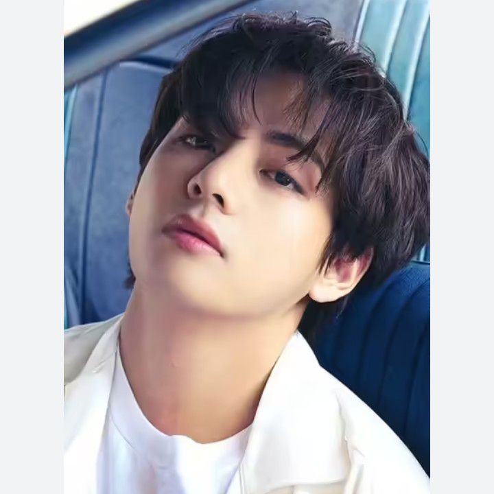 Recent activity shot of V (BTS)