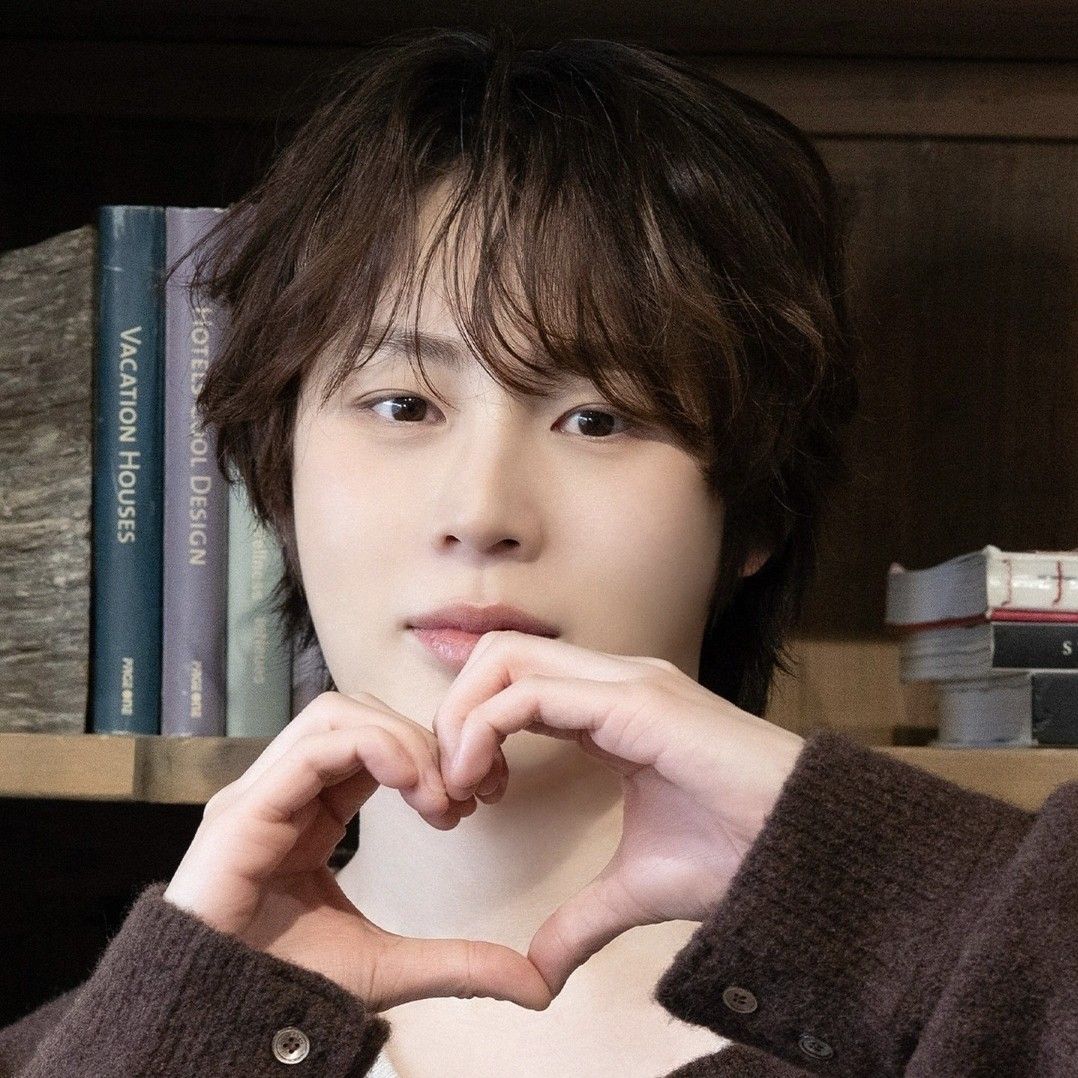 Recent activity shot of Ha Sungwoon