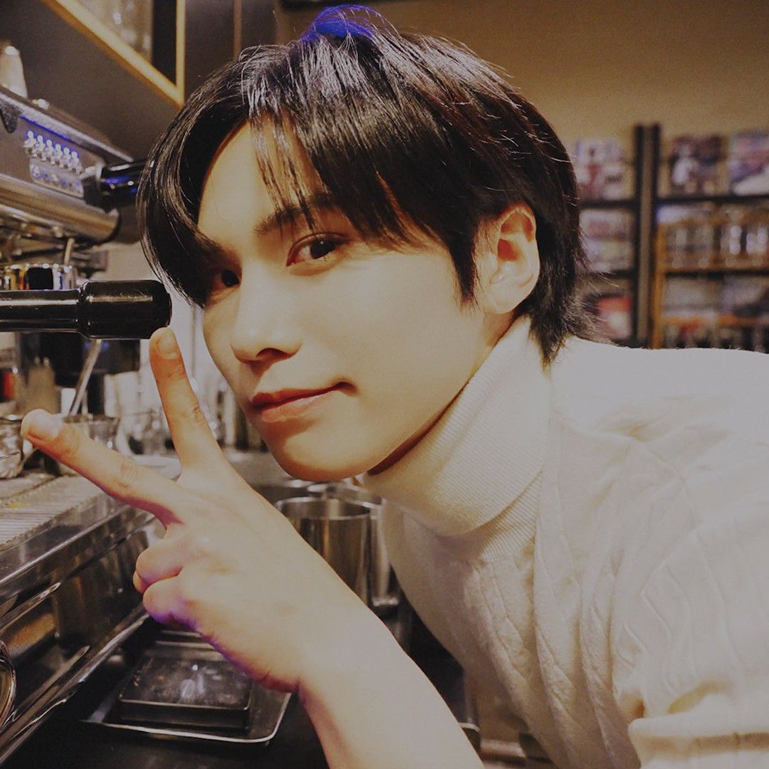 A moment captured by ASTRO's fan