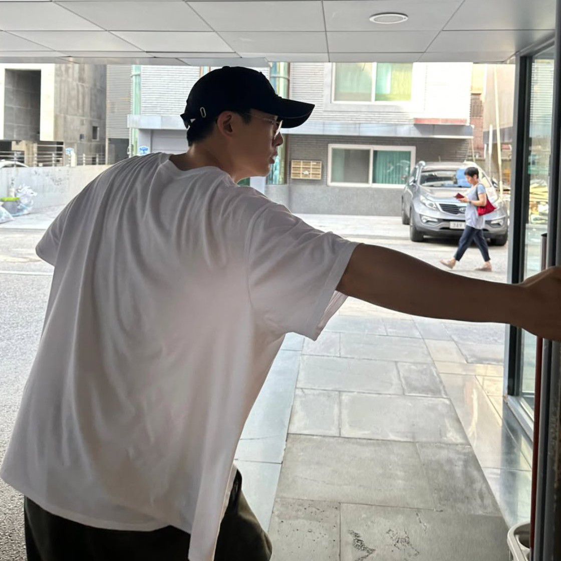 Latest photo of BOBBY (iKON)