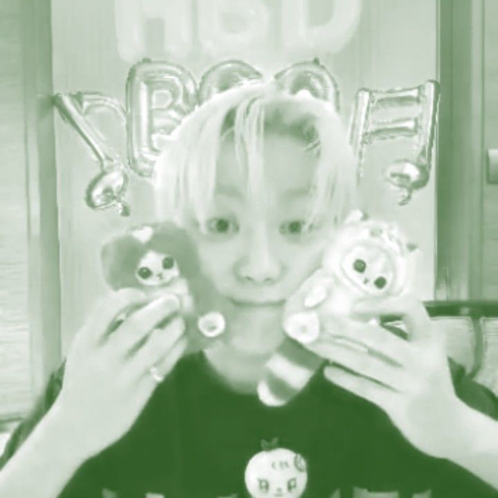 Recent activity shot of Seungkwan (SEVENTEEN)