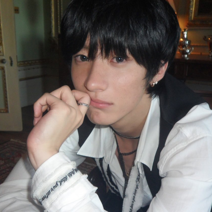 Anton (RIIZE)的最新照片