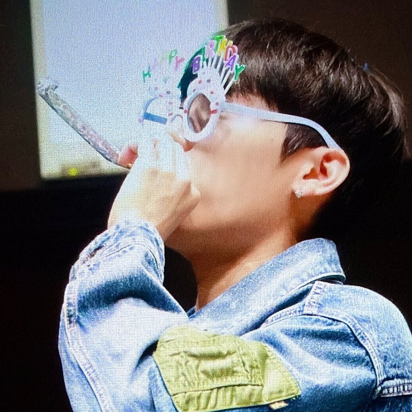 A moment captured by Park Woojin (AB6IX)'s fan