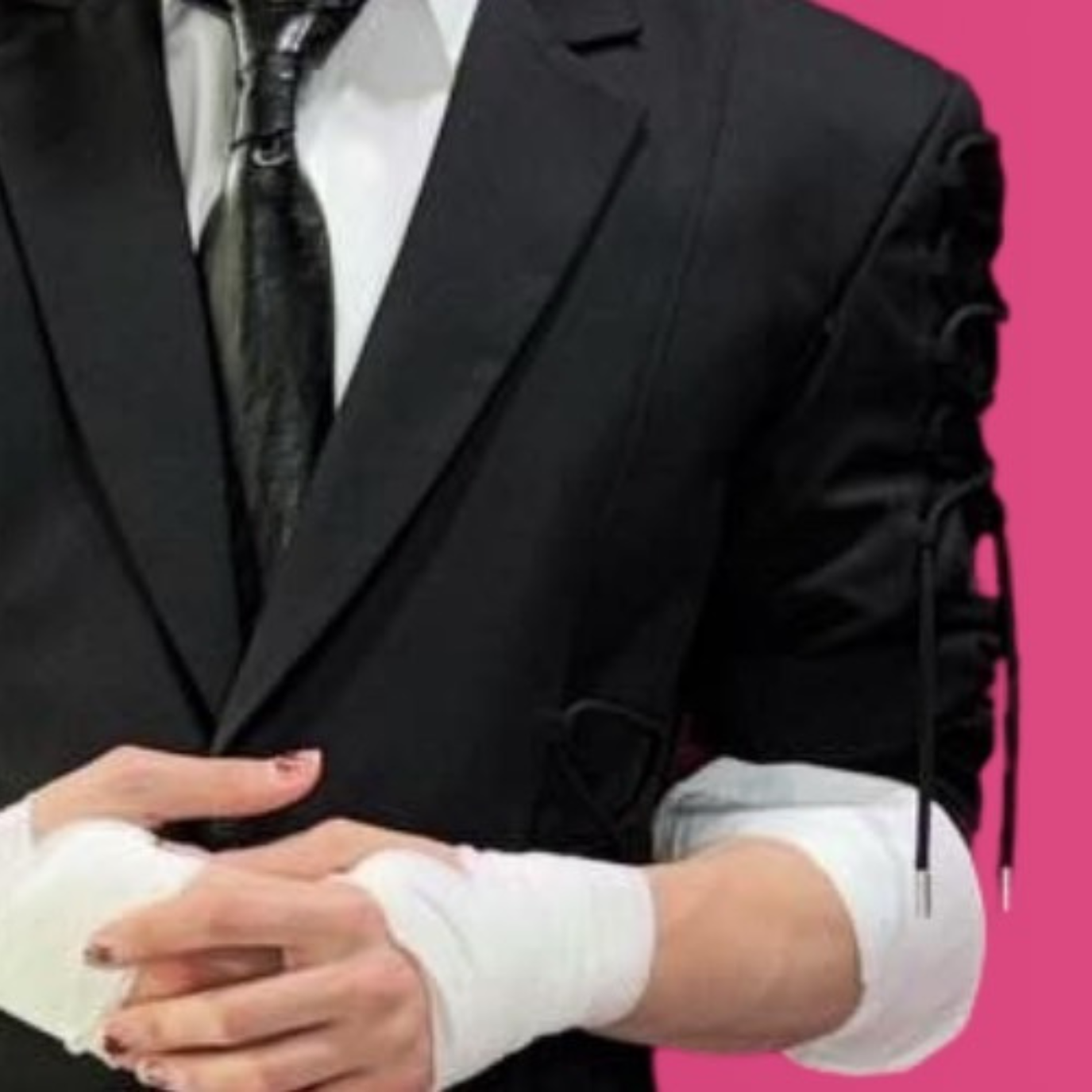 Behind-the-scenes cut of Maki (&TEAM)