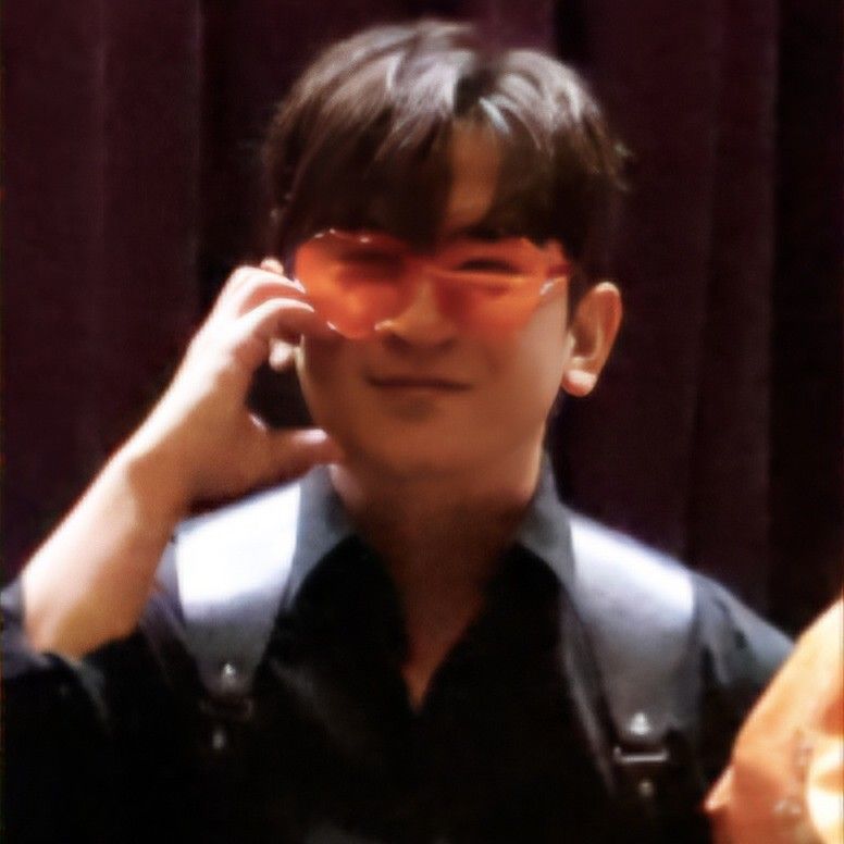 Behind-the-scenes cut of Lee Minwoo (SHINHWA)