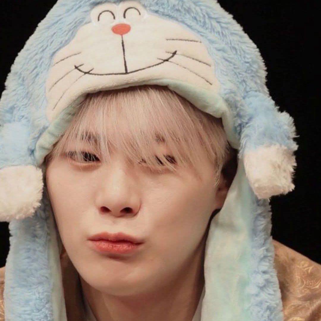 A moment captured by Moonbin (ASTRO)'s fan