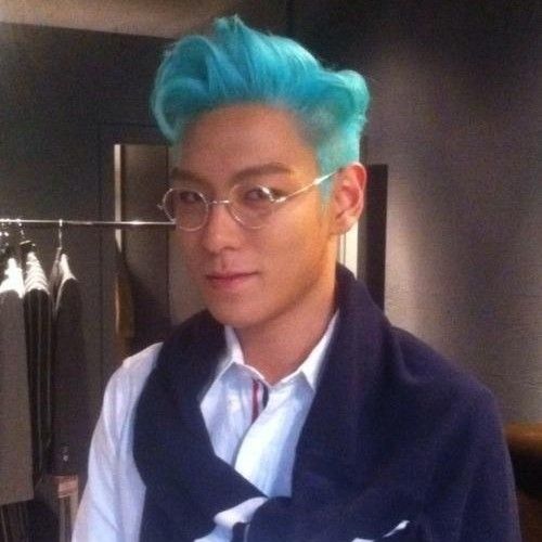 A moment captured by T.O.P's fan
