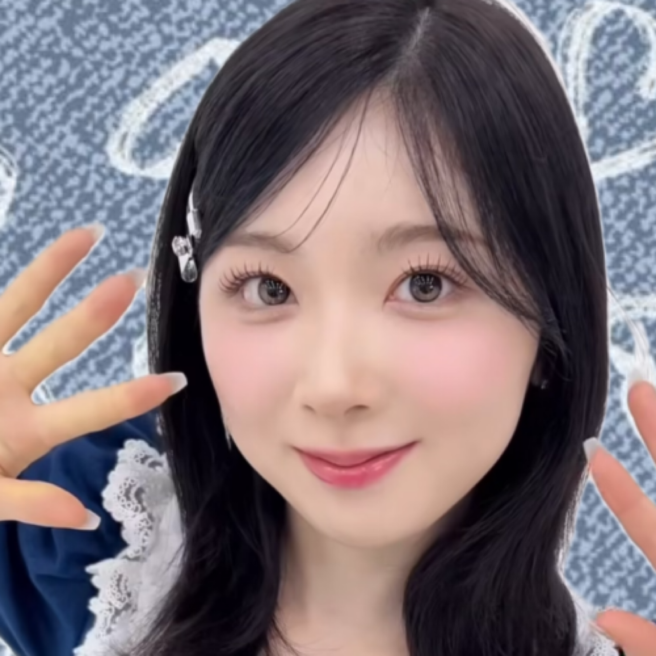 Behind-the-scenes cut of Miihi (NiziU)