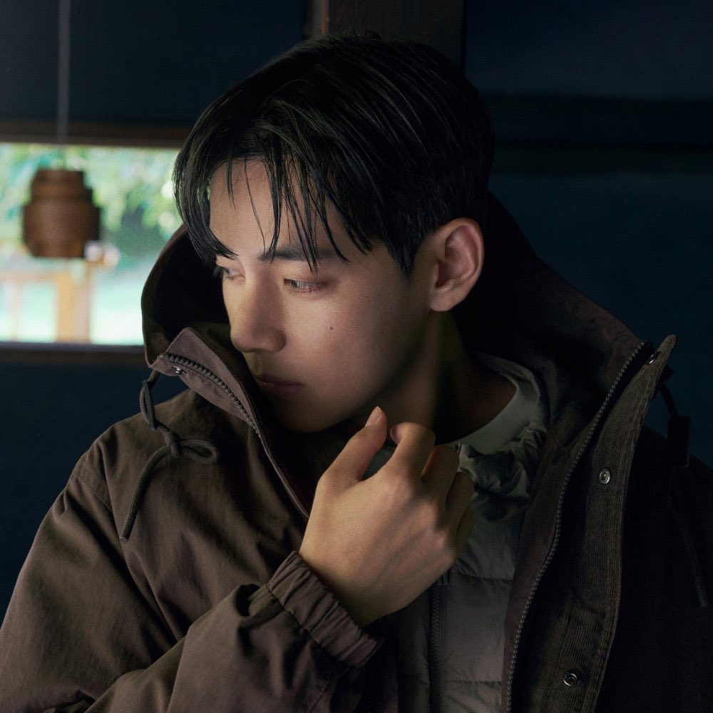 Behind-the-scenes cut of V (BTS)