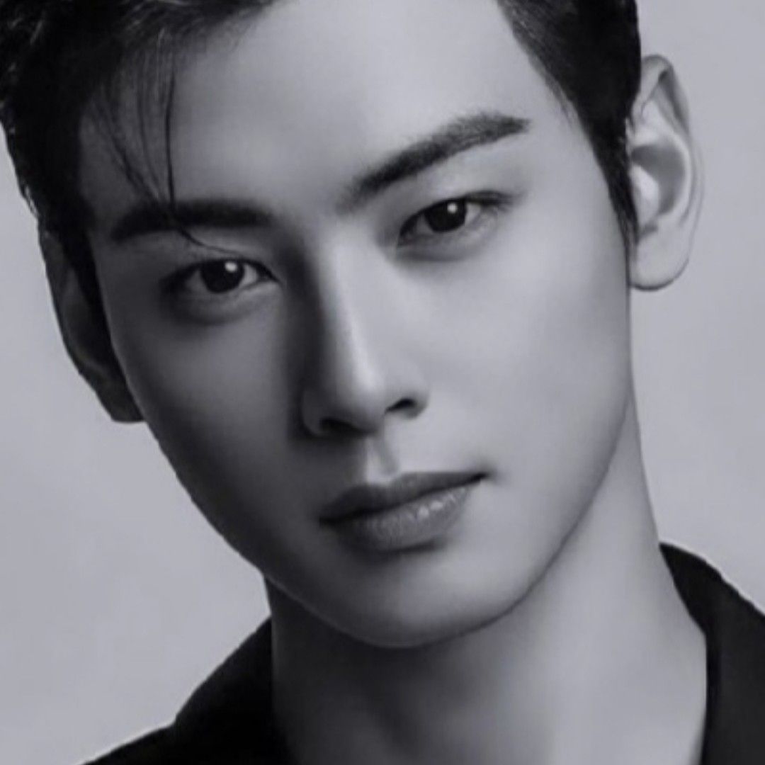 Latest photo of Eunwoo (ASTRO)