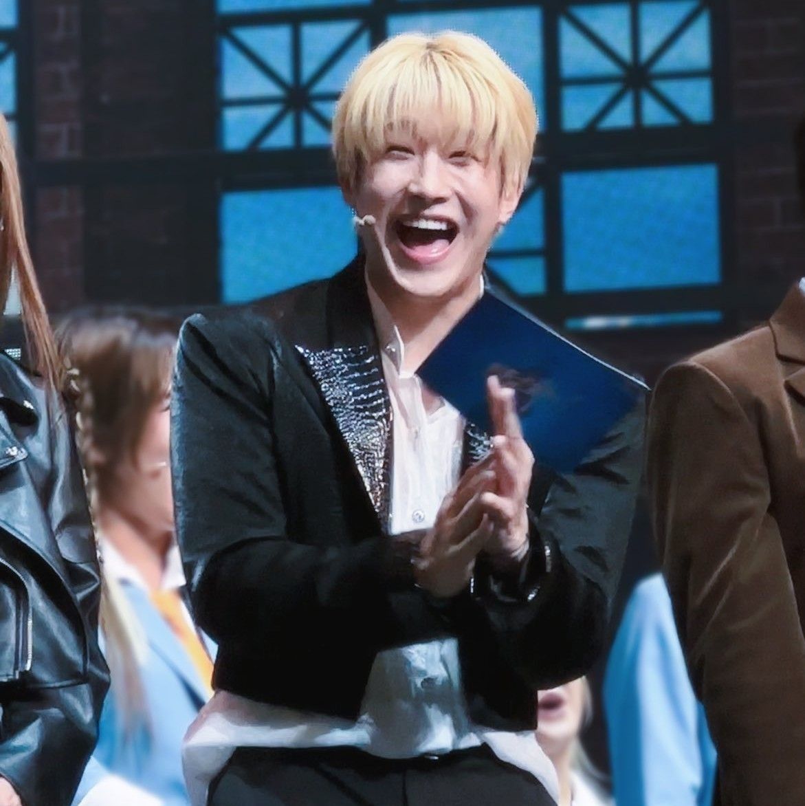 Jinjin (ASTRO)粉丝拍下的瞬间