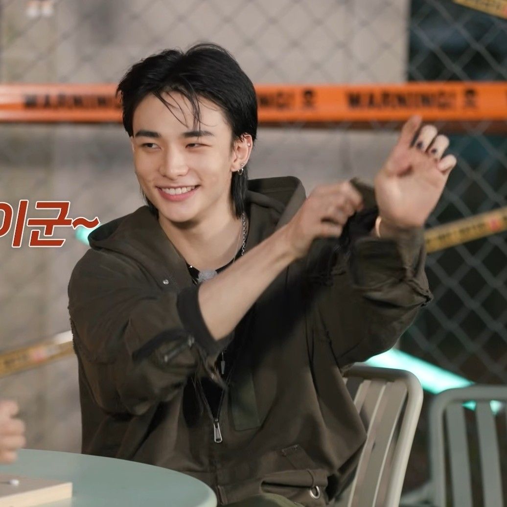 A moment captured by Hyunjin (Stray Kids)'s fan