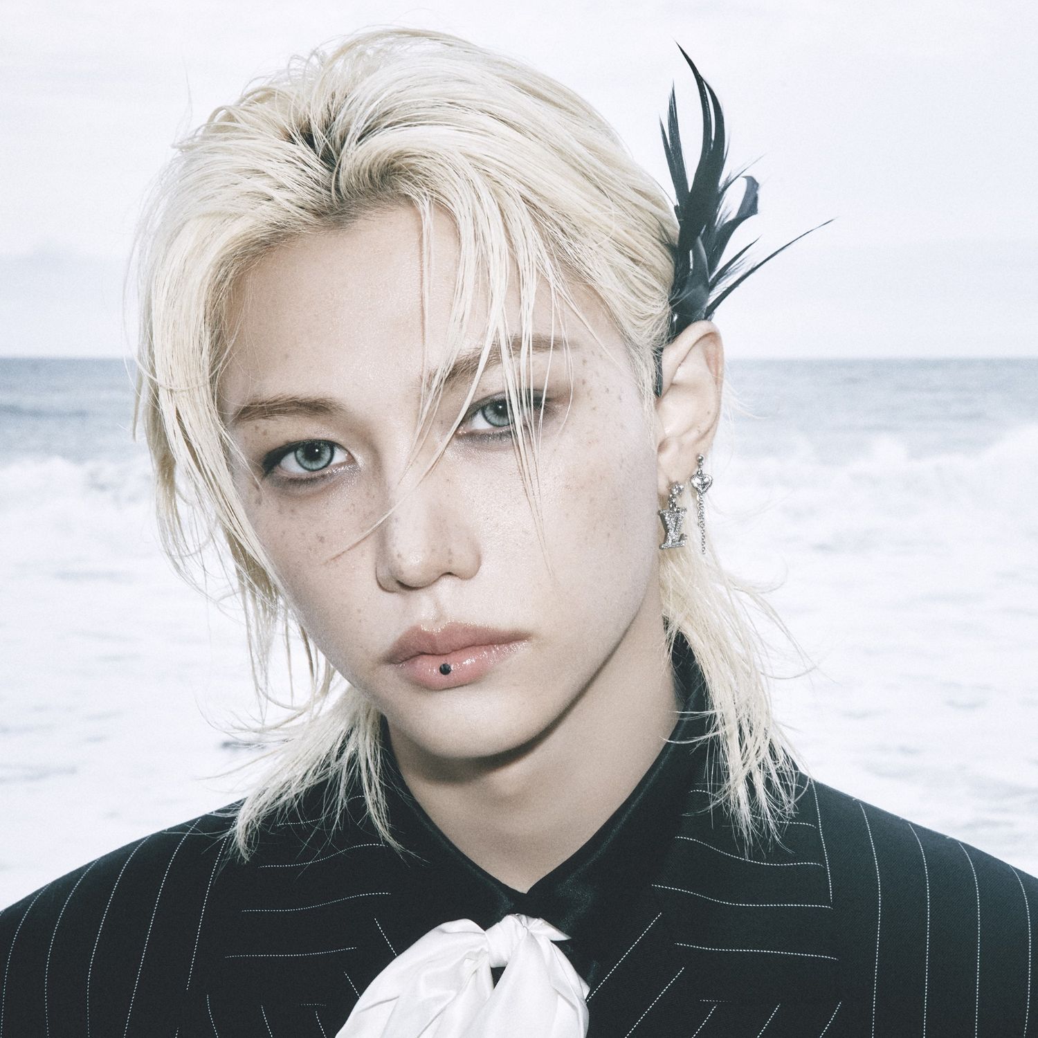 Latest photo of Felix (Stray Kids)