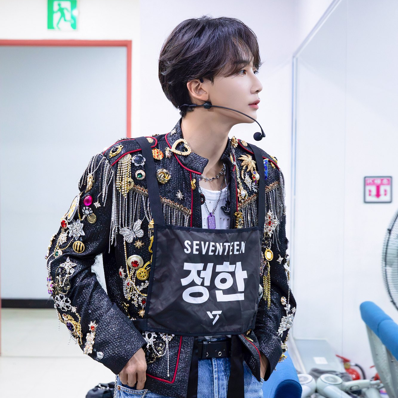 A moment captured by Jeonghan (SEVENTEEN)'s fan