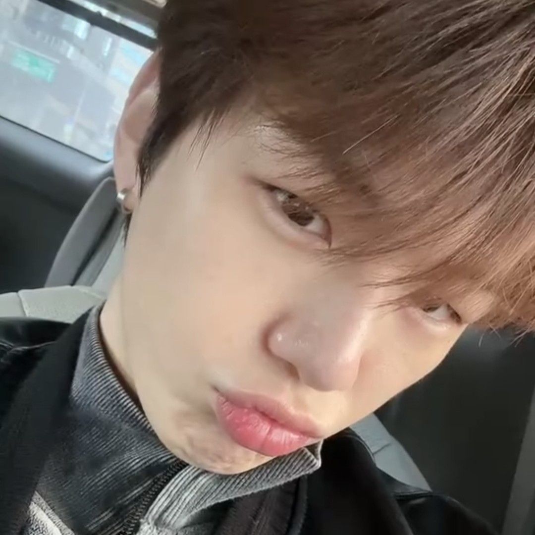 Foto aktivitas terbaru Kang Daniel