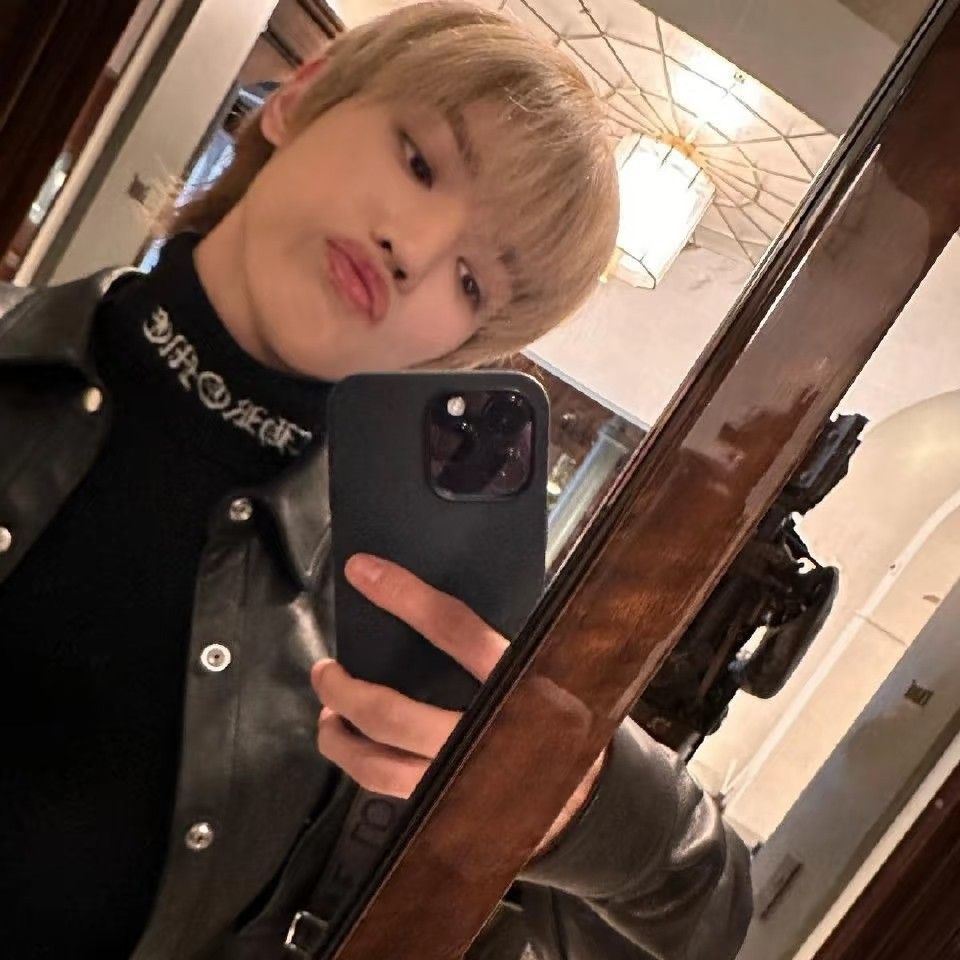 泰容 (NCT 127)的最新活动照片