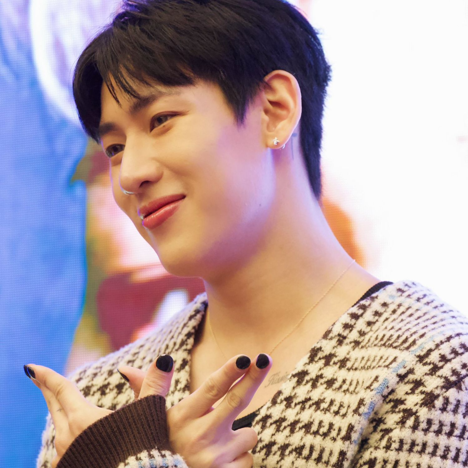 Latest photo of Bambam (GOT7)