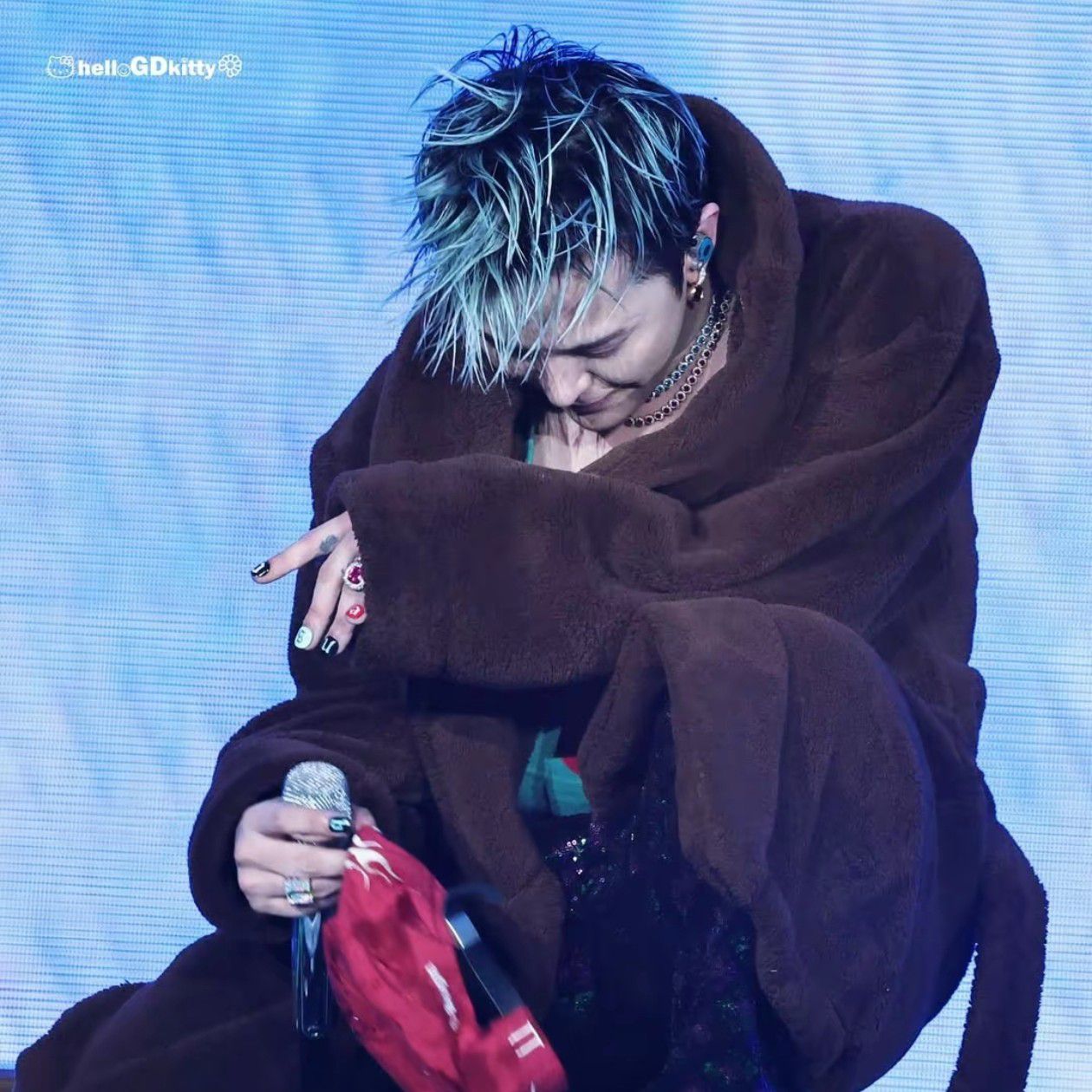 Behind-the-scenes cut of G-DRAGON (BIGBANG)