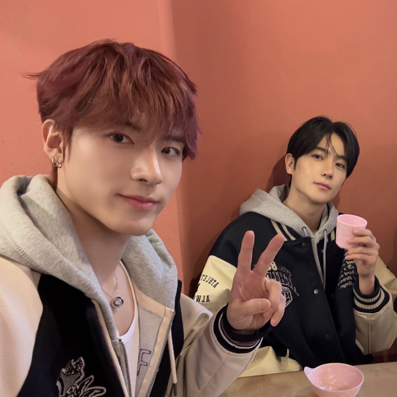 Latest photo of Hyunjae (THE BOYZ)