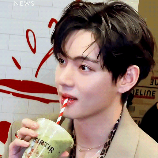 Latest photo of V (BTS)