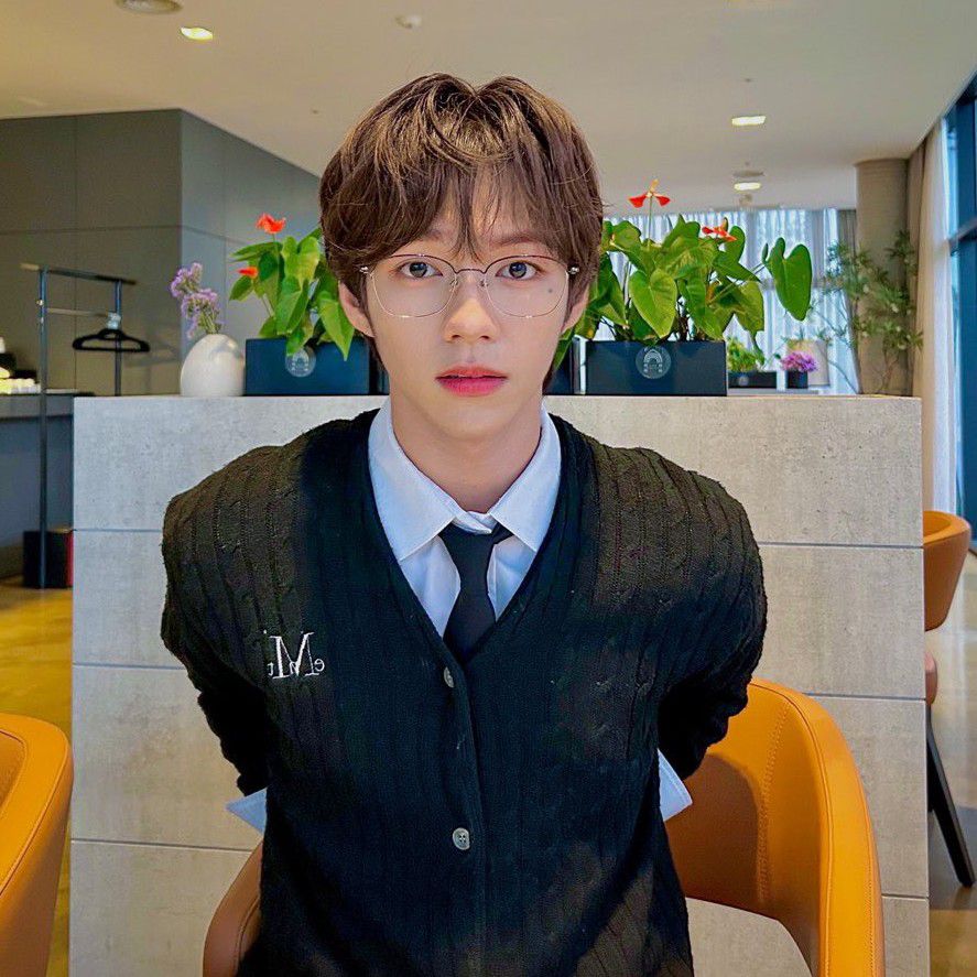 Latest photo of JL (AHOF)