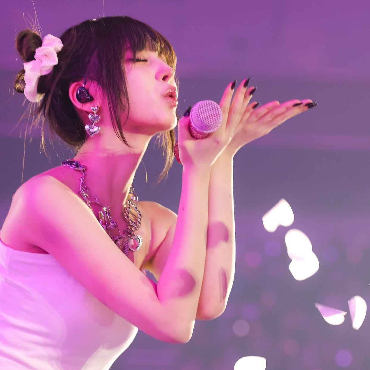 A moment captured by LIZ (IVE)'s fan