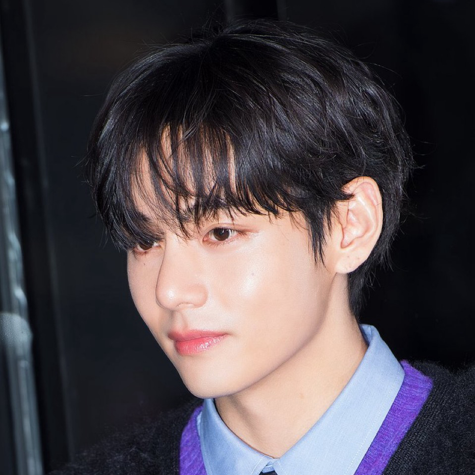 뷔 (방탄소년단) 최근 활동샷