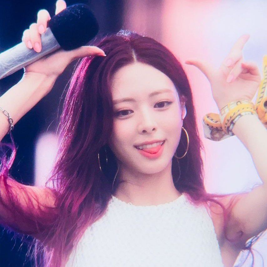 유나 (ITZY)의 최신 사진