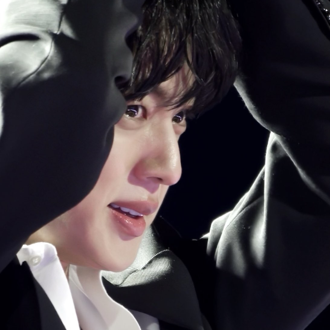 Foto terbaru Jin (BTS)