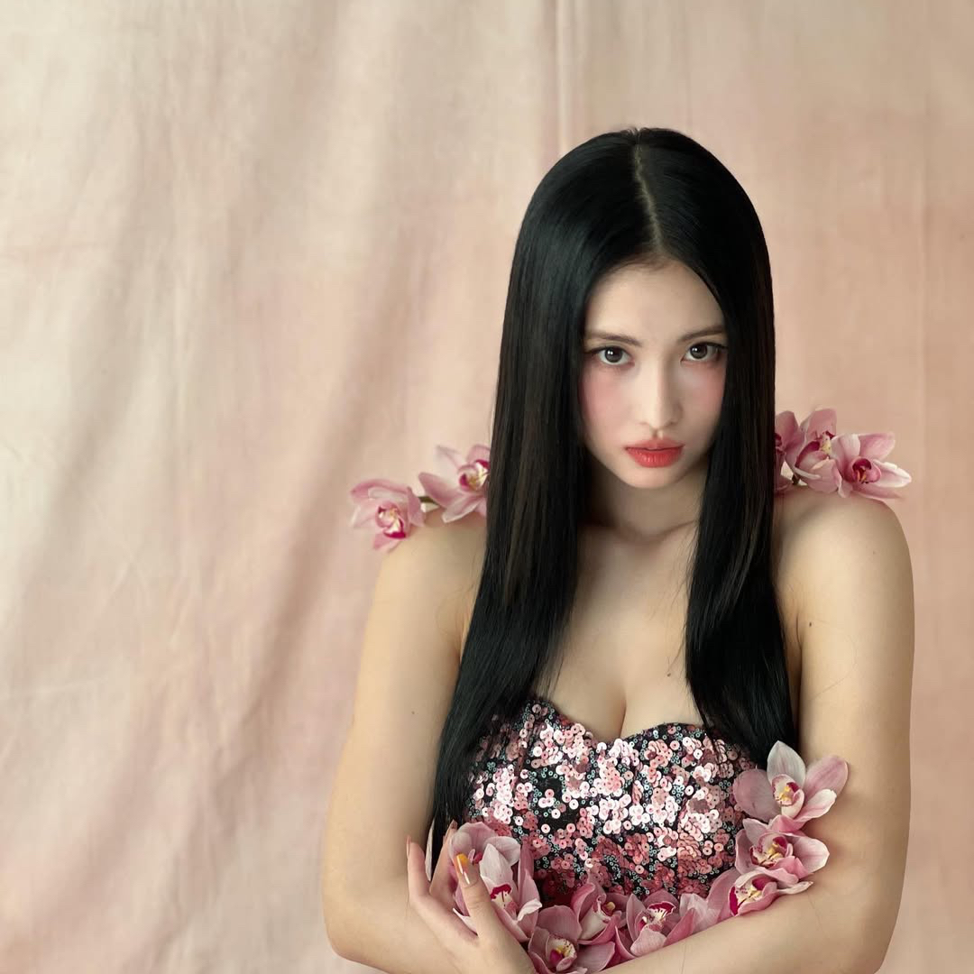 모모 (TWICE)의 비하인드 컷