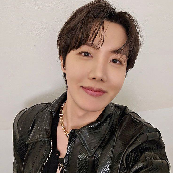 J-hope (防彈少年團)的最新照片