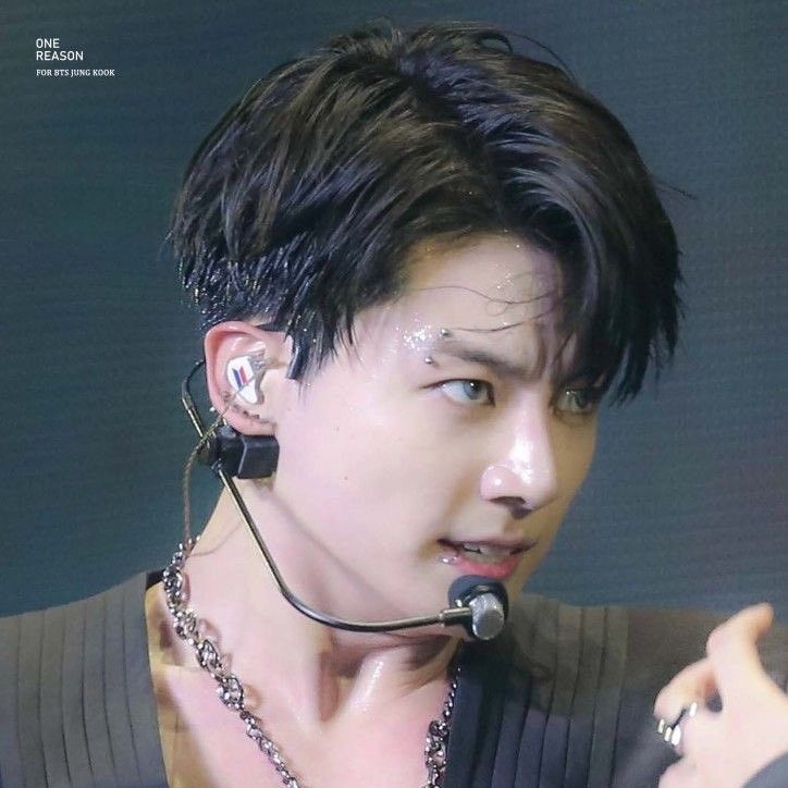 Momen yang diabadikan oleh penggemar Jungkook (BTS)
