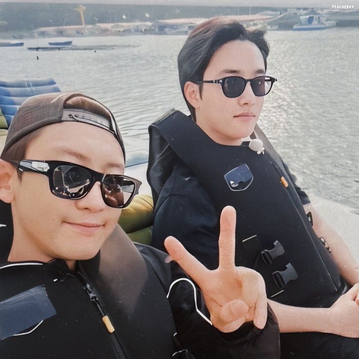 燦烈 (EXO)的最新照片