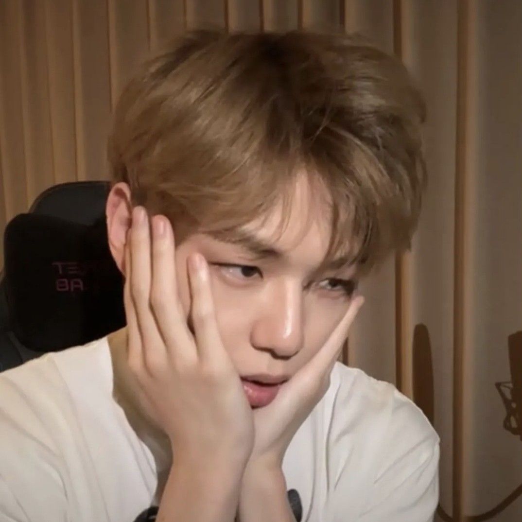 강다니엘 최근 활동샷