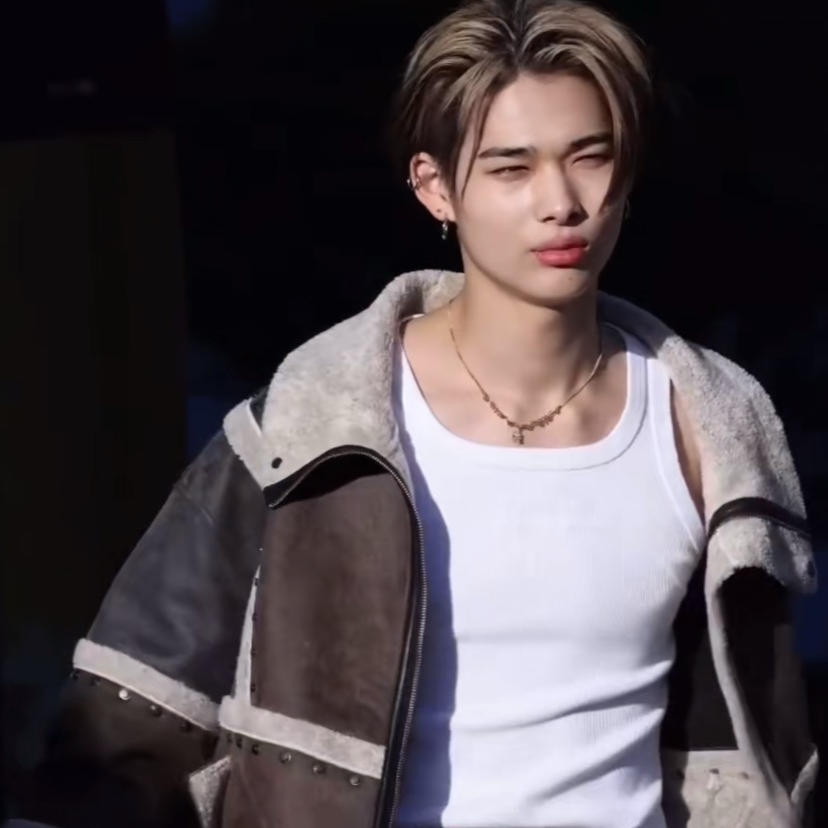 Foto aktivitas terbaru NI-KI (ENHYPEN)