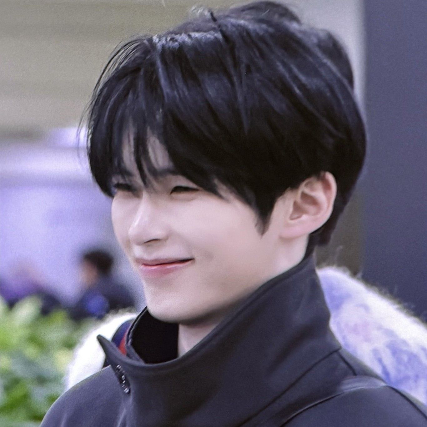 Potret di balik layar Sung Hanbin (ZEROBASEONE)