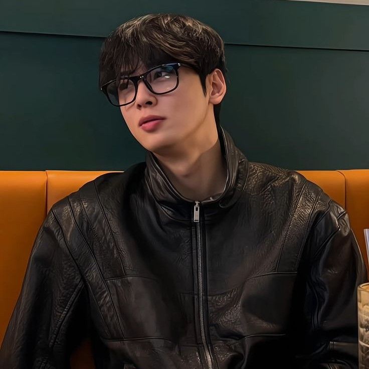 A moment captured by Eunwoo (ASTRO)'s fan