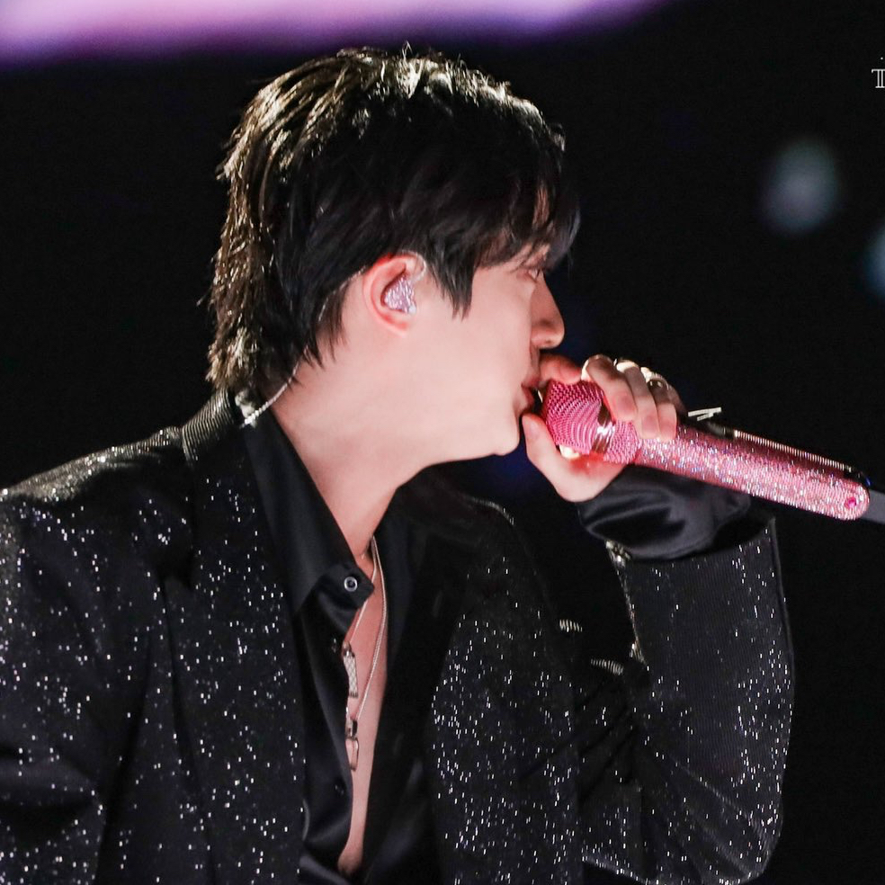 진 (방탄소년단)의 최신 사진