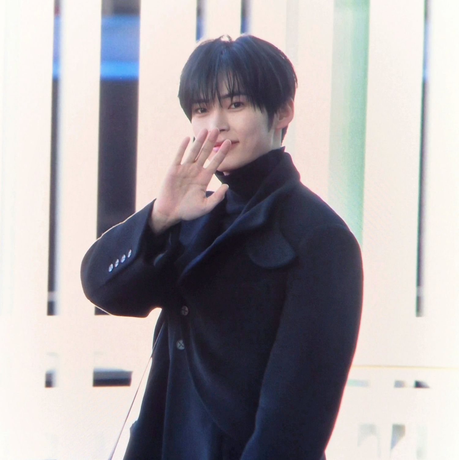 A moment captured by Sung Hanbin (ZEROBASEONE)'s fan