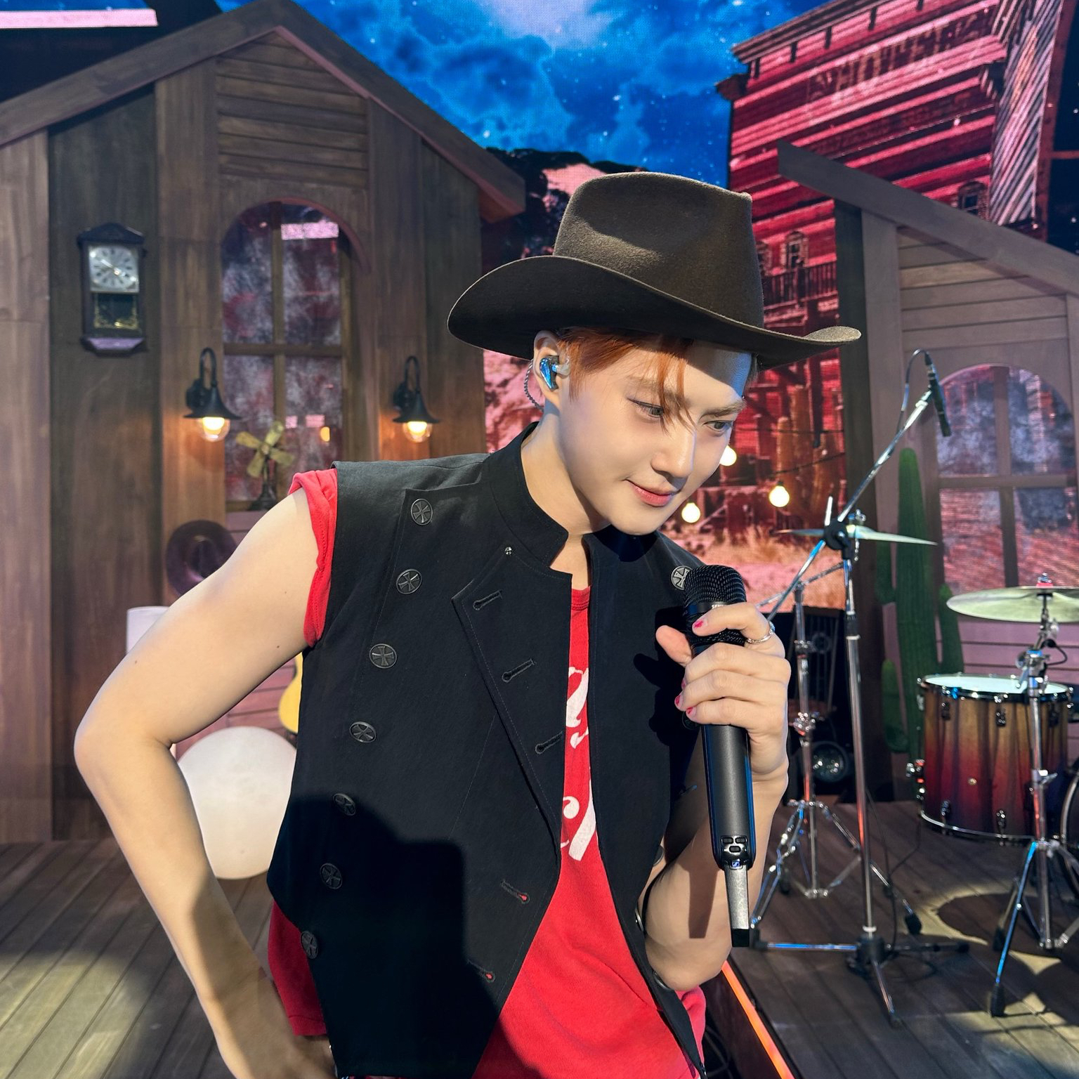Latest photo of Suho (EXO)