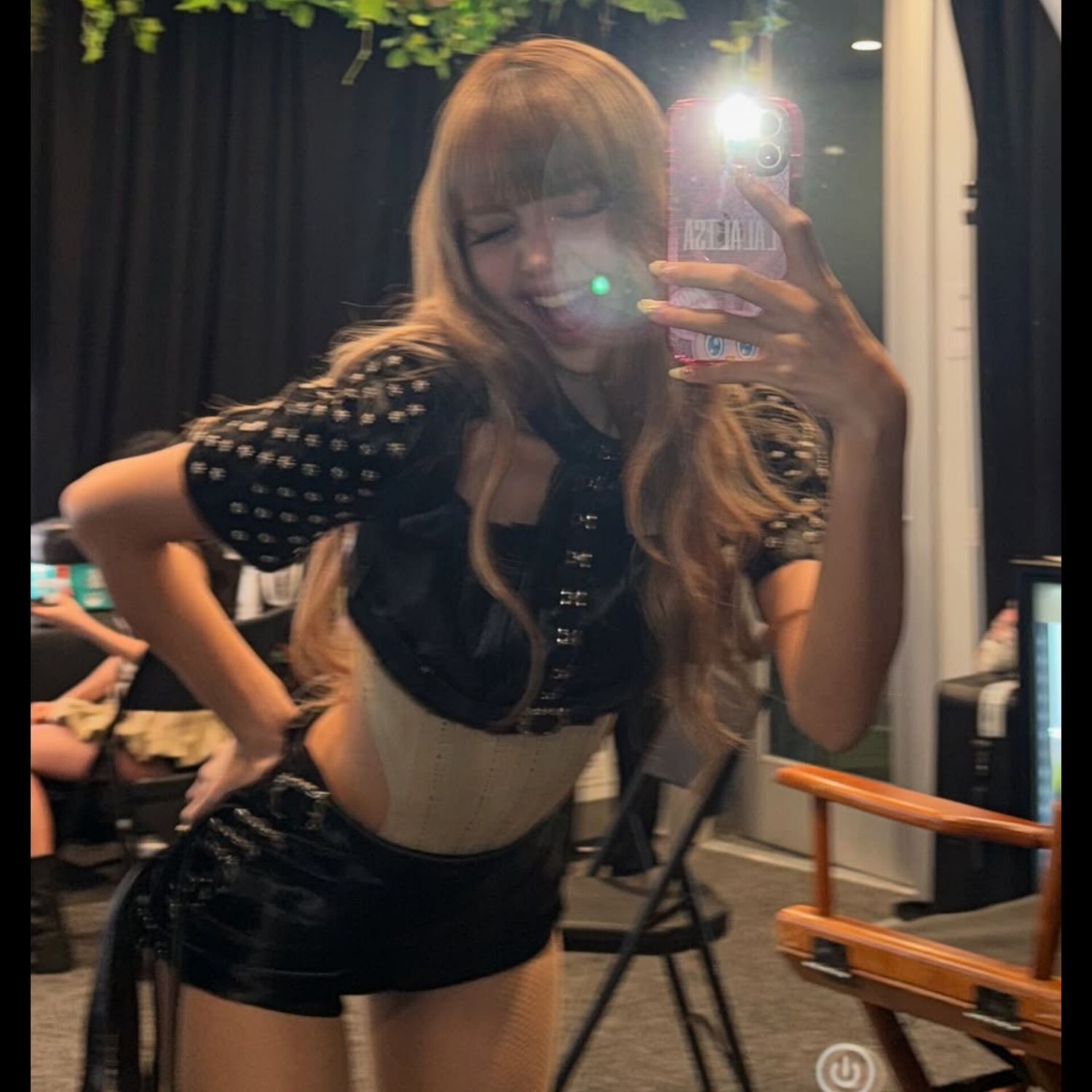 Lisa (BLACKPINK)的最新照片