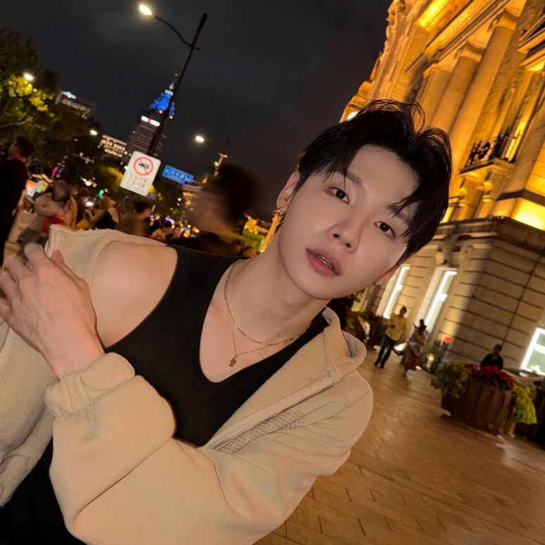 Behind-the-scenes cut of Jeon Woong (AB6IX)