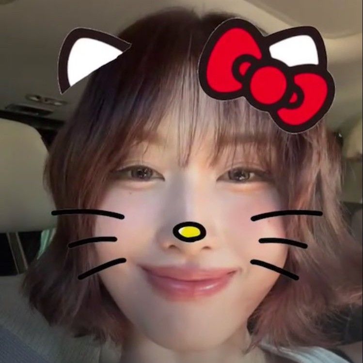 Recent activity shot of Momo (TWICE)
