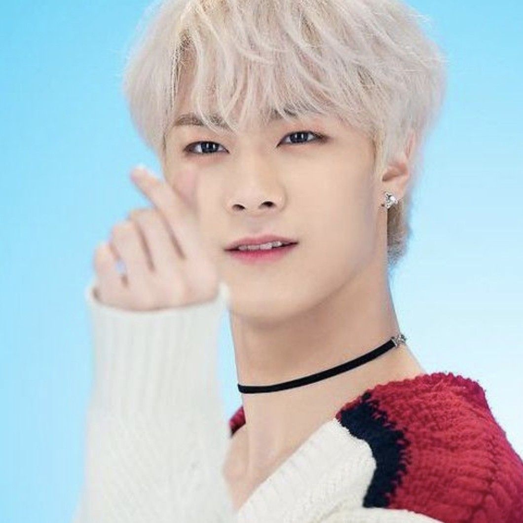 A moment captured by Moonbin (ASTRO)'s fan