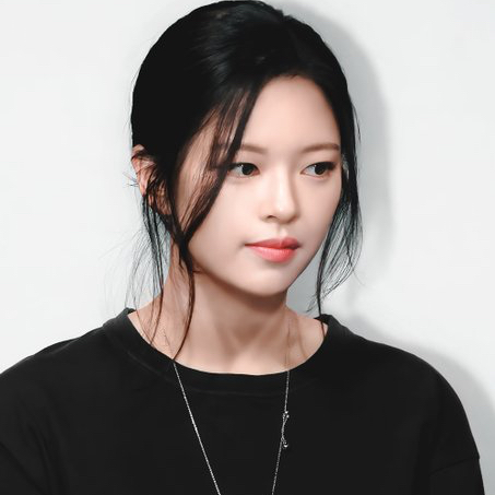 A moment captured by Jeongyeon (TWICE)'s fan