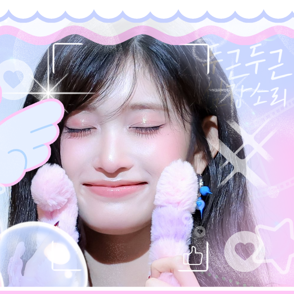 Behind-the-scenes cut of Leeseo (IVE)