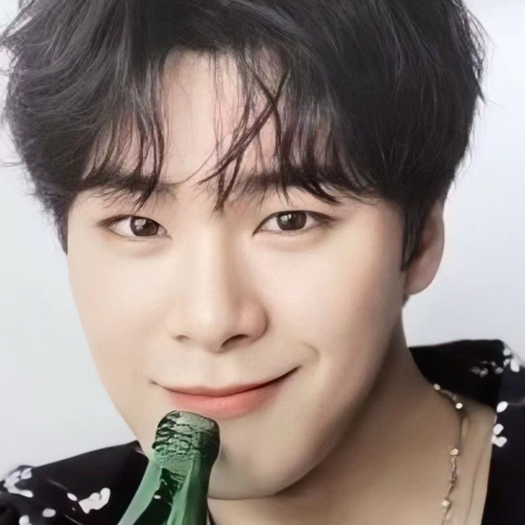 A moment captured by Moonbin (ASTRO)'s fan