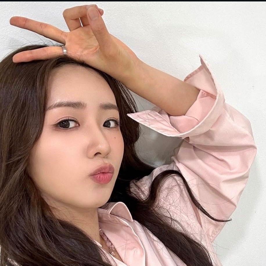 Latest photo of Yoon Bomi (Apink)